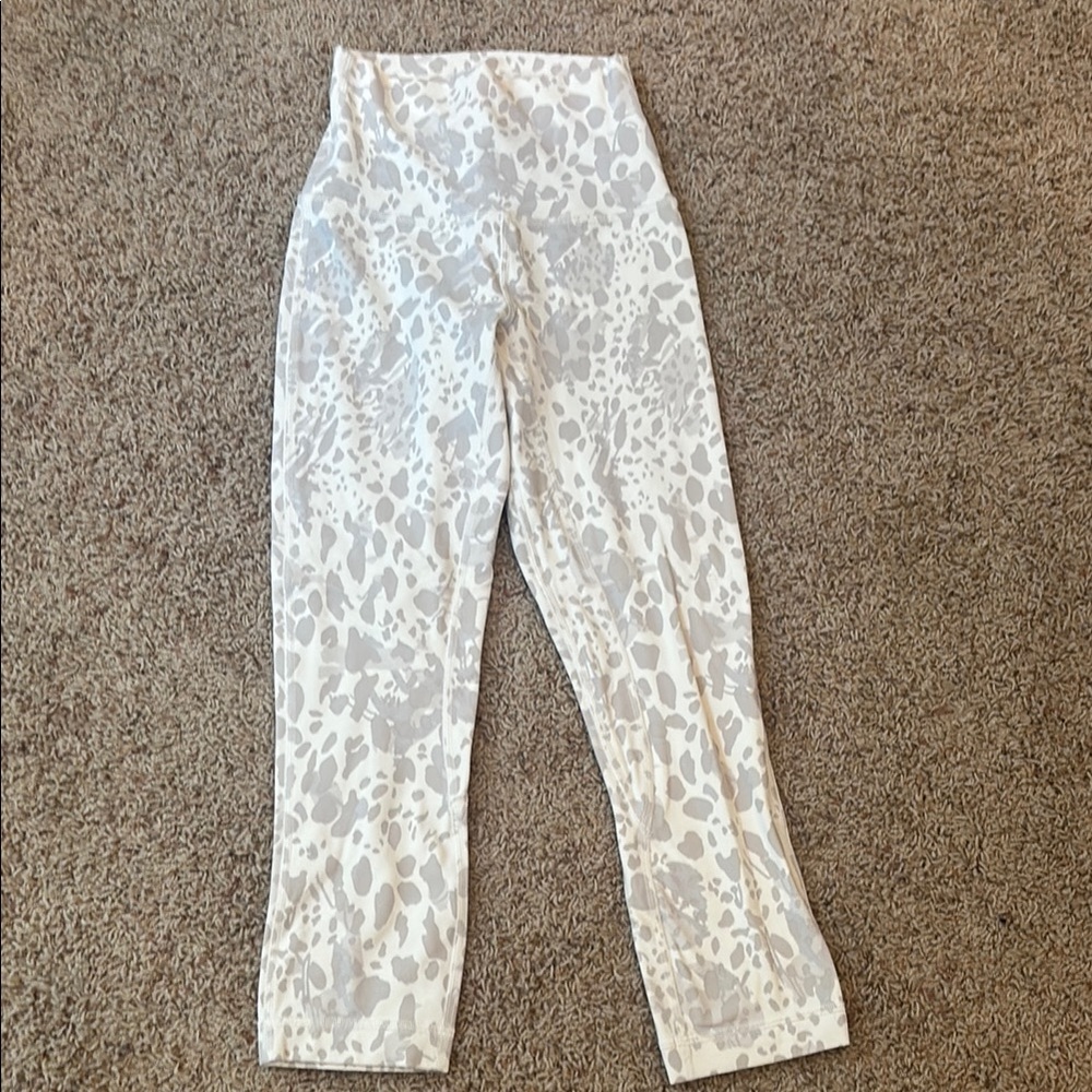 Worn Once Lululemon Size 0 High Rise Align Crop 21” Leopard Print Leggings